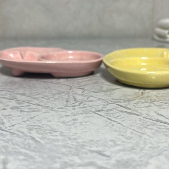 Set of 2 Shawnee USA 411 cup coaster/ ashtrays pink heart and yellow diamond mcm - Picture 12 of 13